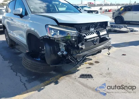 2025 Volkswagen Taos 1.5T Se from USA, damaged, VIN 3VVEC7B27SM032885